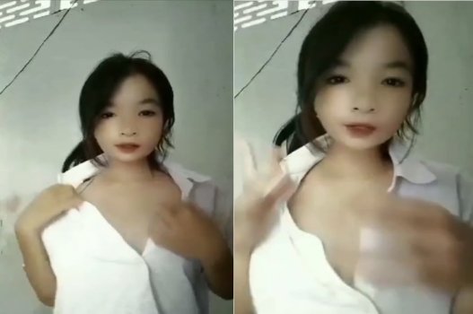 Nữ sinh trẻ muốn khoe lồn cho mọi người chiêm ngưỡng